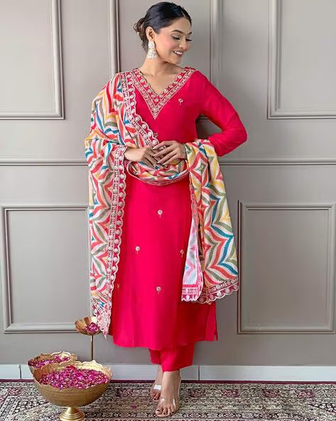 Ethnic Wear: Elegant Pink Kurta Set with Colorful Dupatta