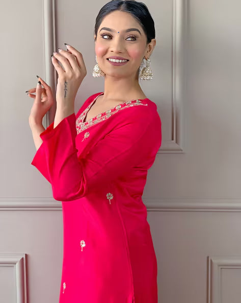 Ethnic Wear: Elegant Pink Kurta Set with Colorful Dupatta