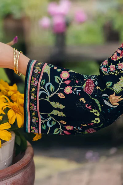 Trendy Black Floral Co-Ord Suit – Luxe Edition