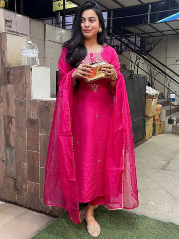 Elegant Hot Pink Straight-Cut Salwar Suit with Dupatta